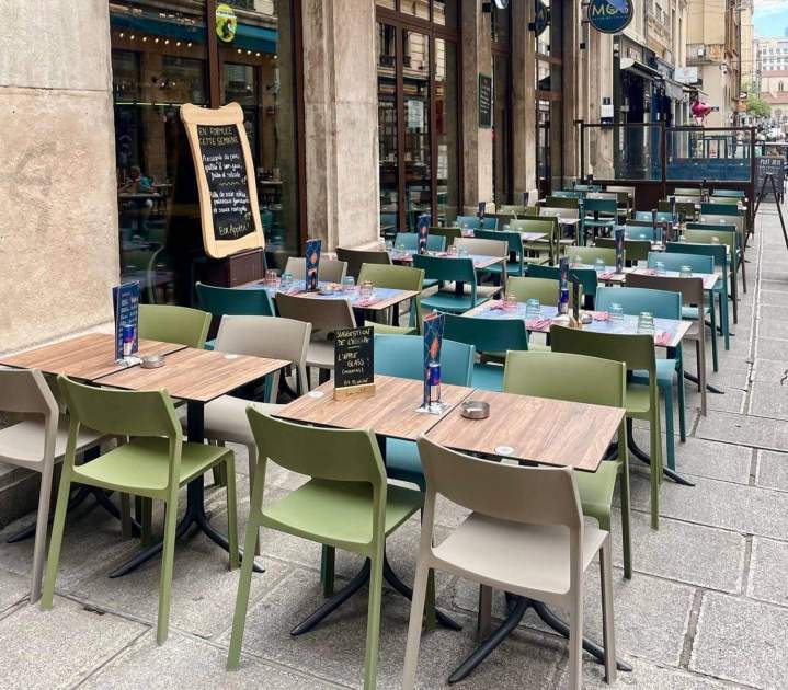Mobilier restaurant Annecy