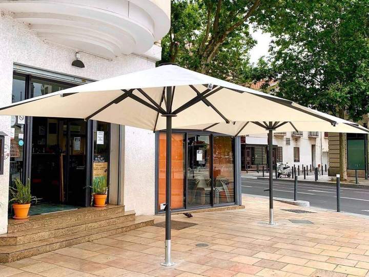 Parasols CHR professionnels Lyon